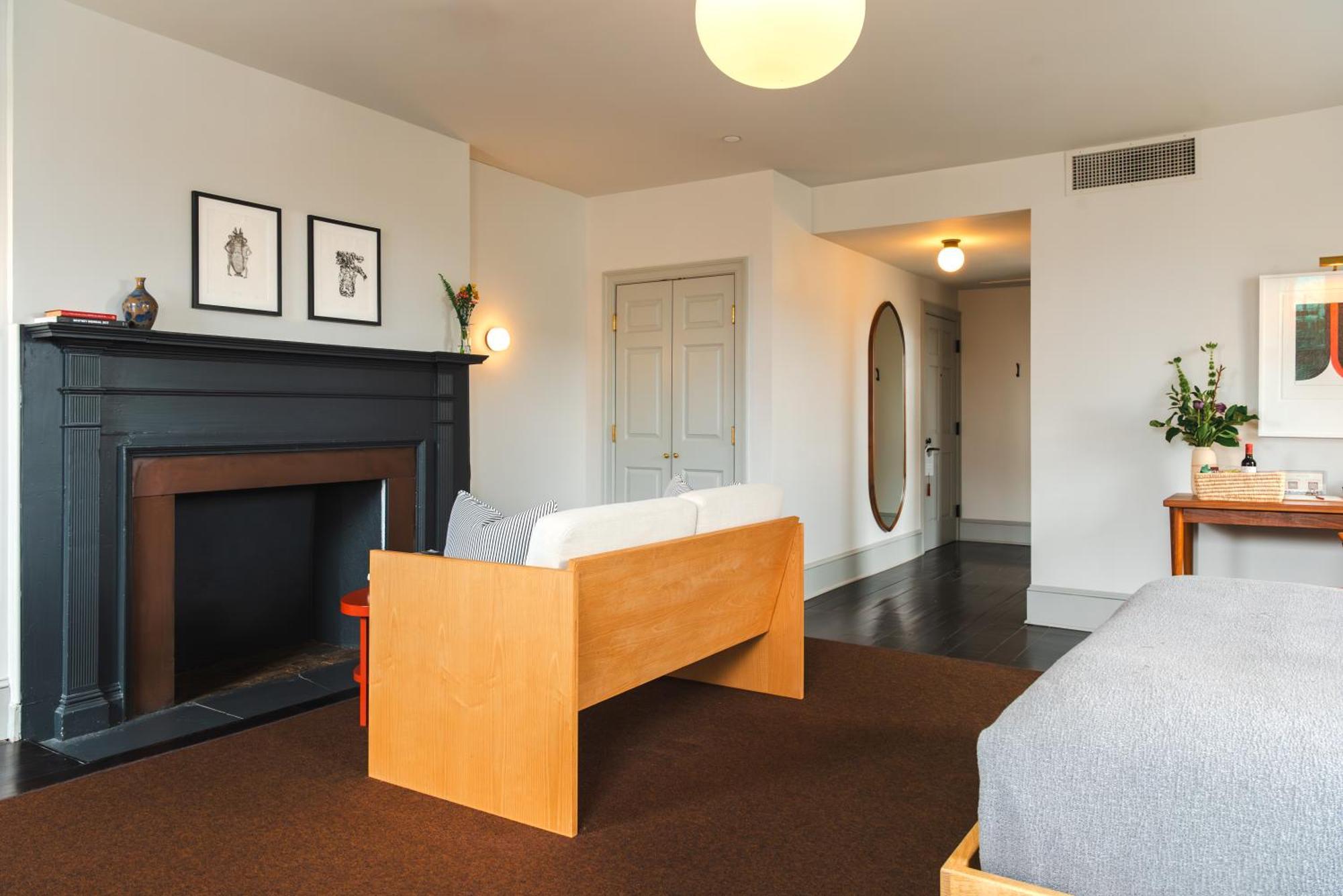 Hotel Kinsley Кингстон Экстерьер фото