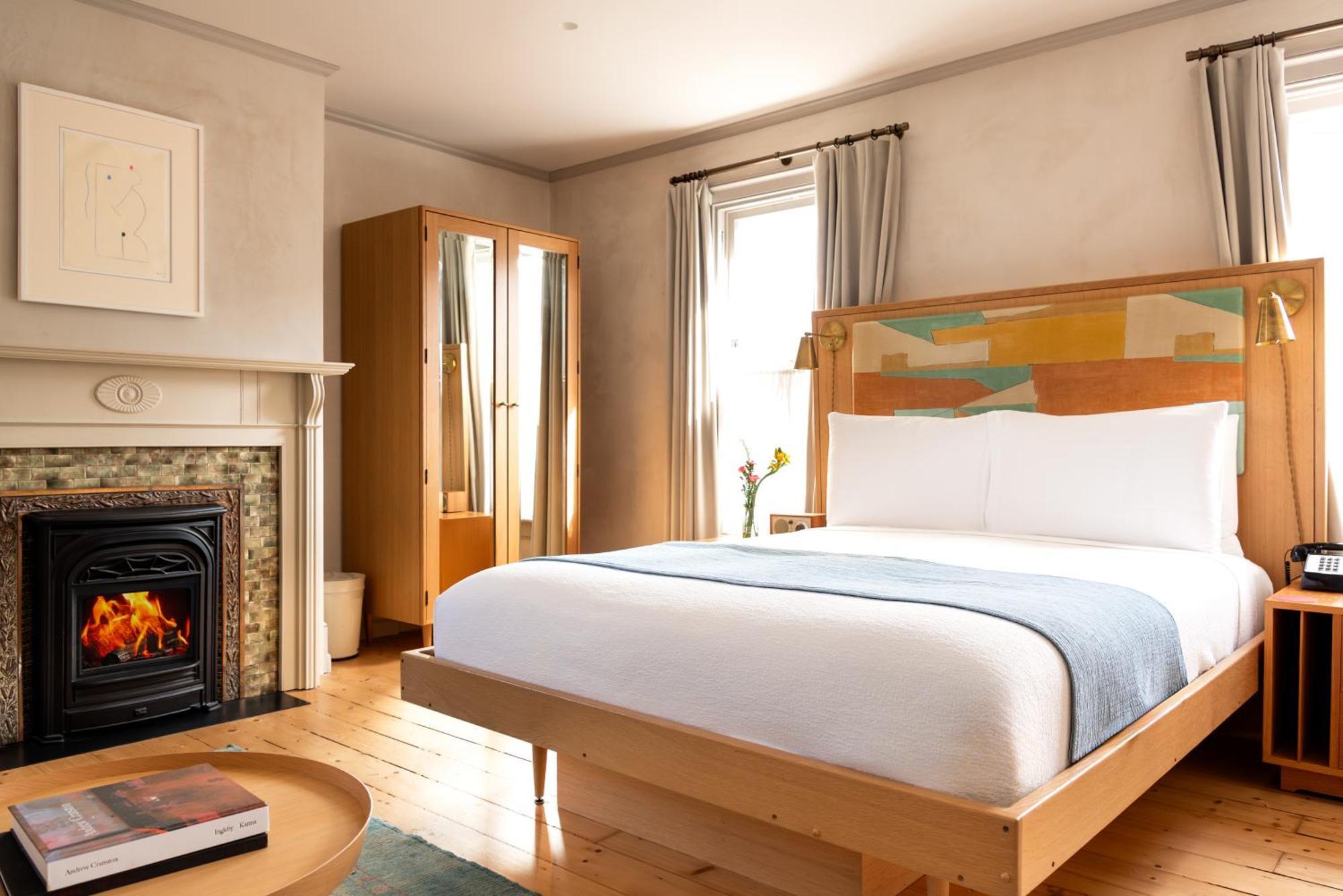 Hotel Kinsley Кингстон Экстерьер фото