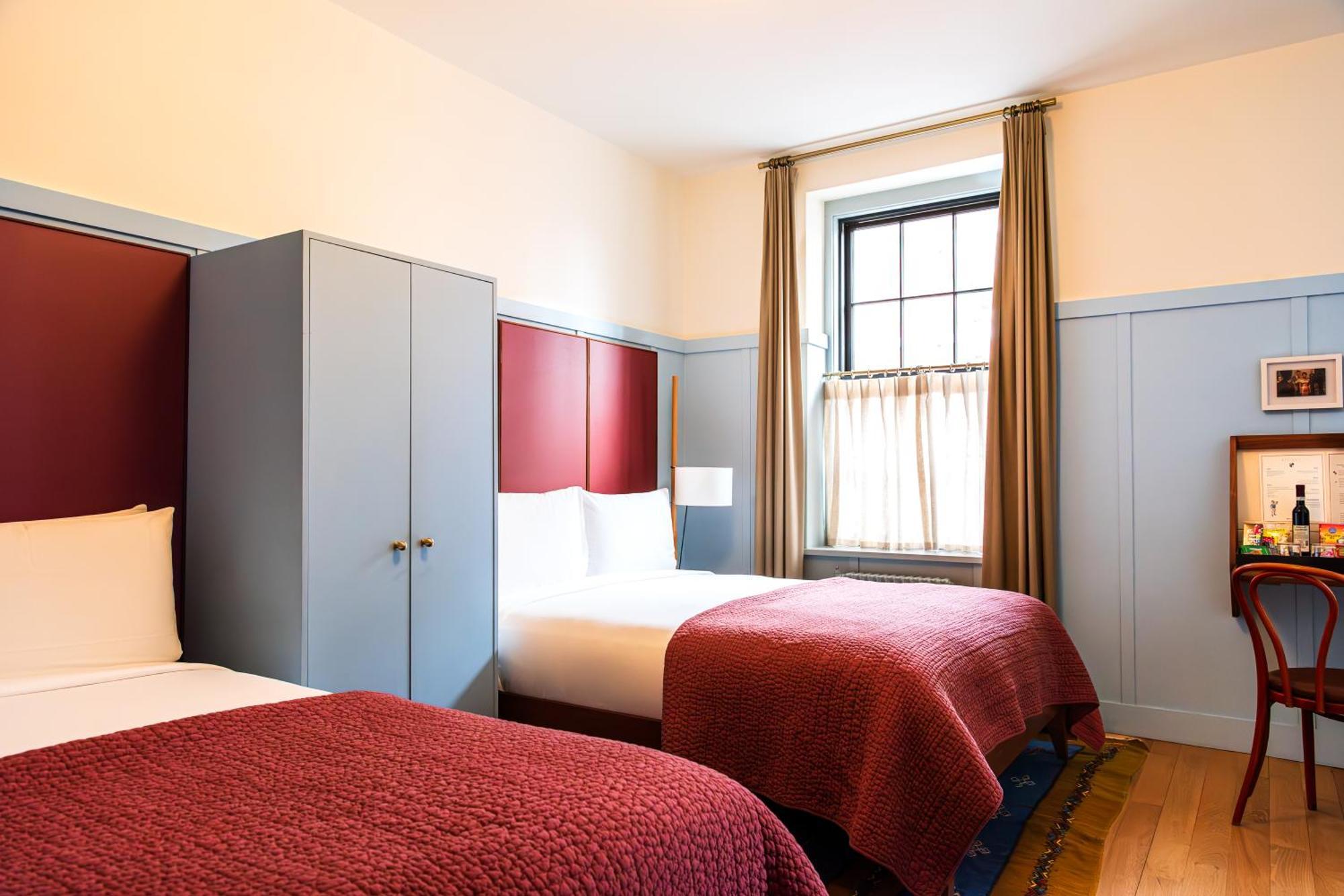 Hotel Kinsley Кингстон Экстерьер фото